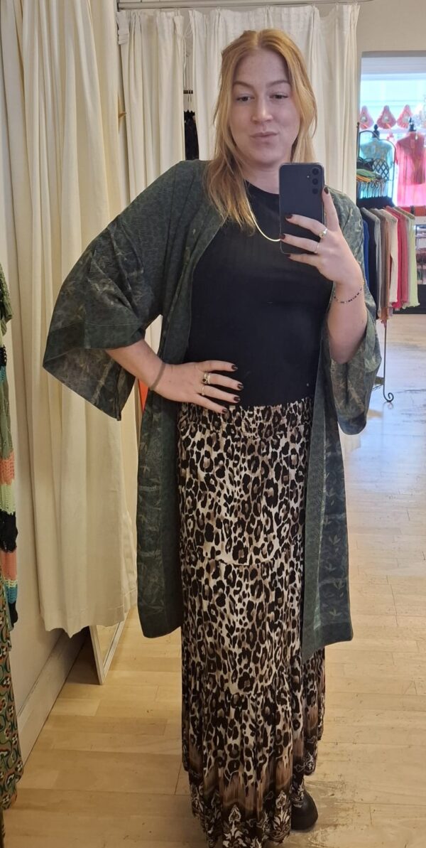 Boho nederdel med leo og print forneden - Image 7