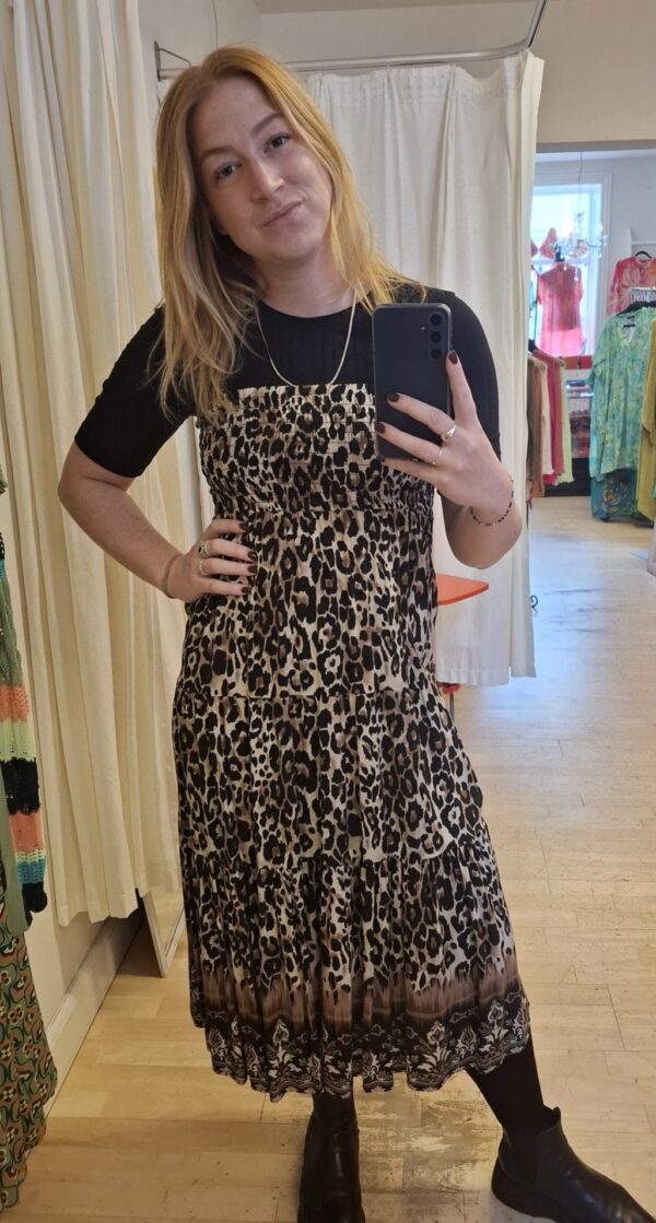 Boho nederdel med leo og print forneden - Image 5