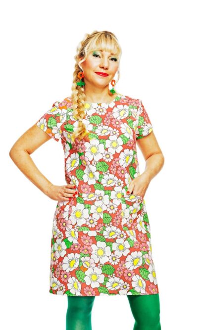 Cissi och Selma Elna dress Humlesurr Korall